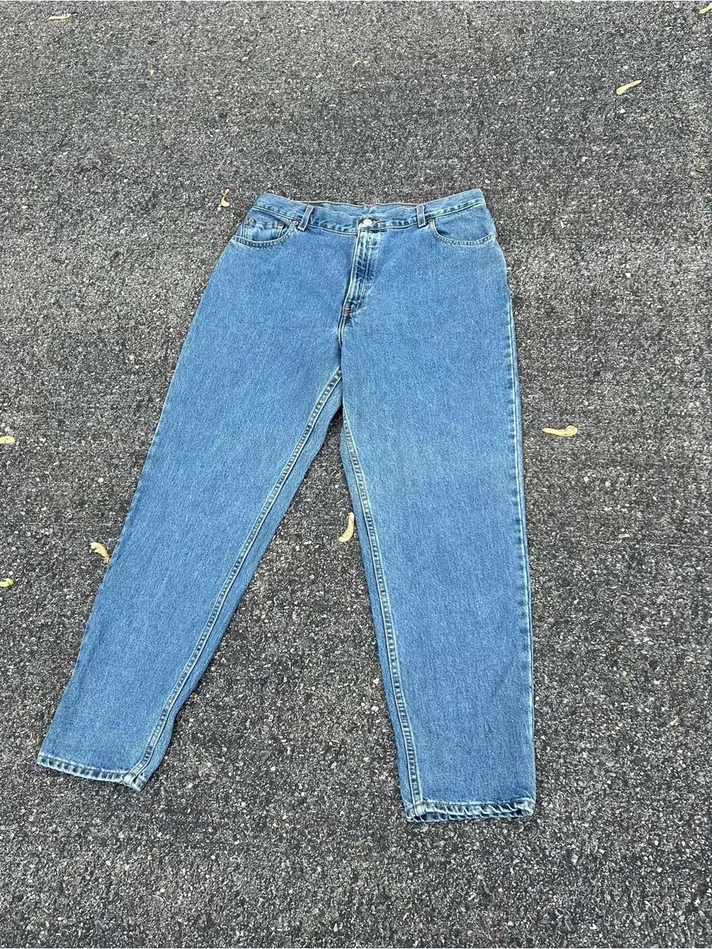 Vintage Levi's 550 Classic Relaxed Fit Tapered Leg Denim Mom Jeans Sz 16 34X30 - Picture 2 of 7